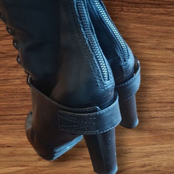 Alexander McQueen Leather Lace Up  Boots - Picture 9 of 16